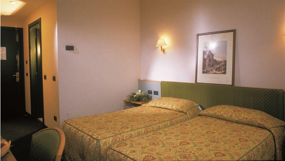 Rege Hotel San Donato Milanese Δωμάτιο φωτογραφία
