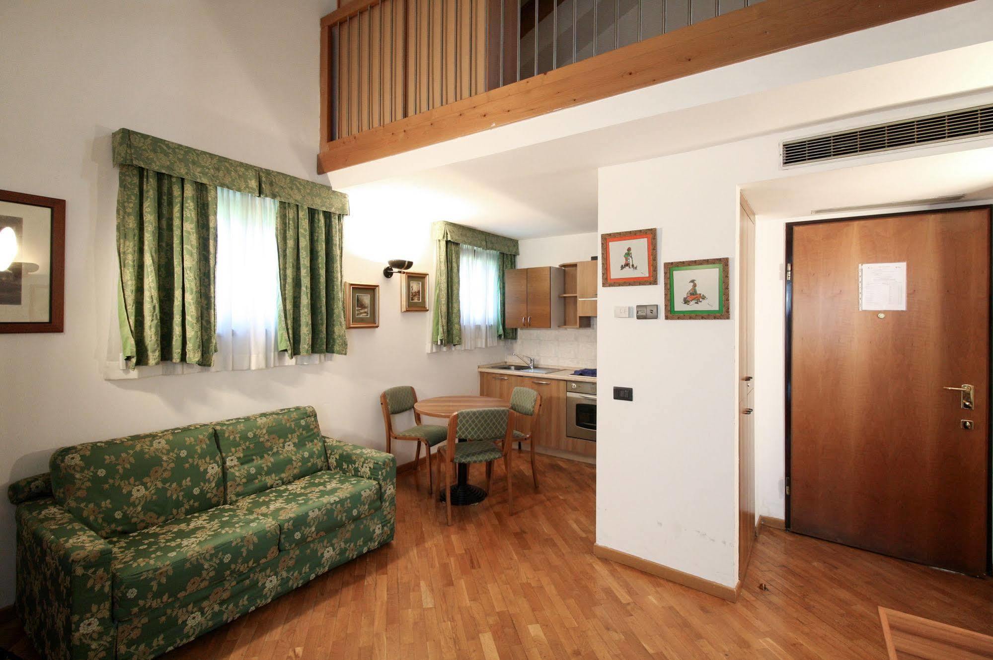 Rege Hotel San Donato Milanese Εξωτερικό φωτογραφία