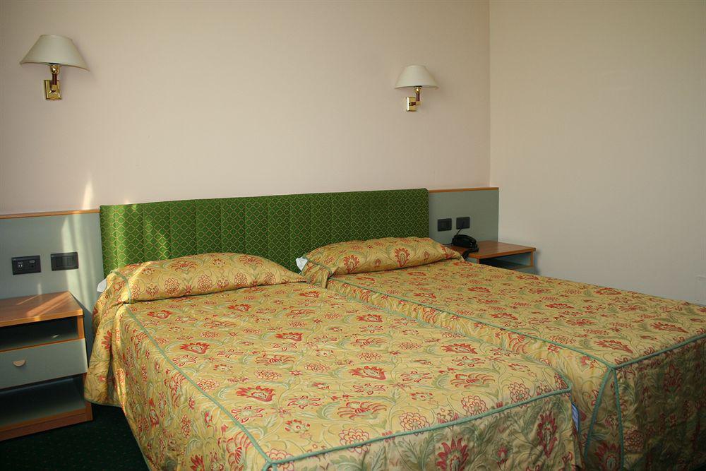 Rege Hotel San Donato Milanese Εξωτερικό φωτογραφία